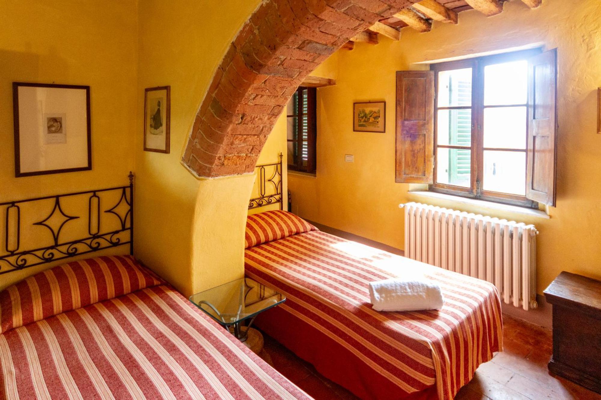 Antica Dimora Leones Bed and Breakfast Palaia Εξωτερικό φωτογραφία