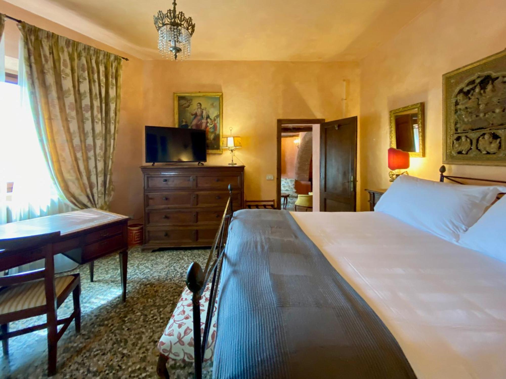 Antica Dimora Leones Bed and Breakfast Palaia Εξωτερικό φωτογραφία