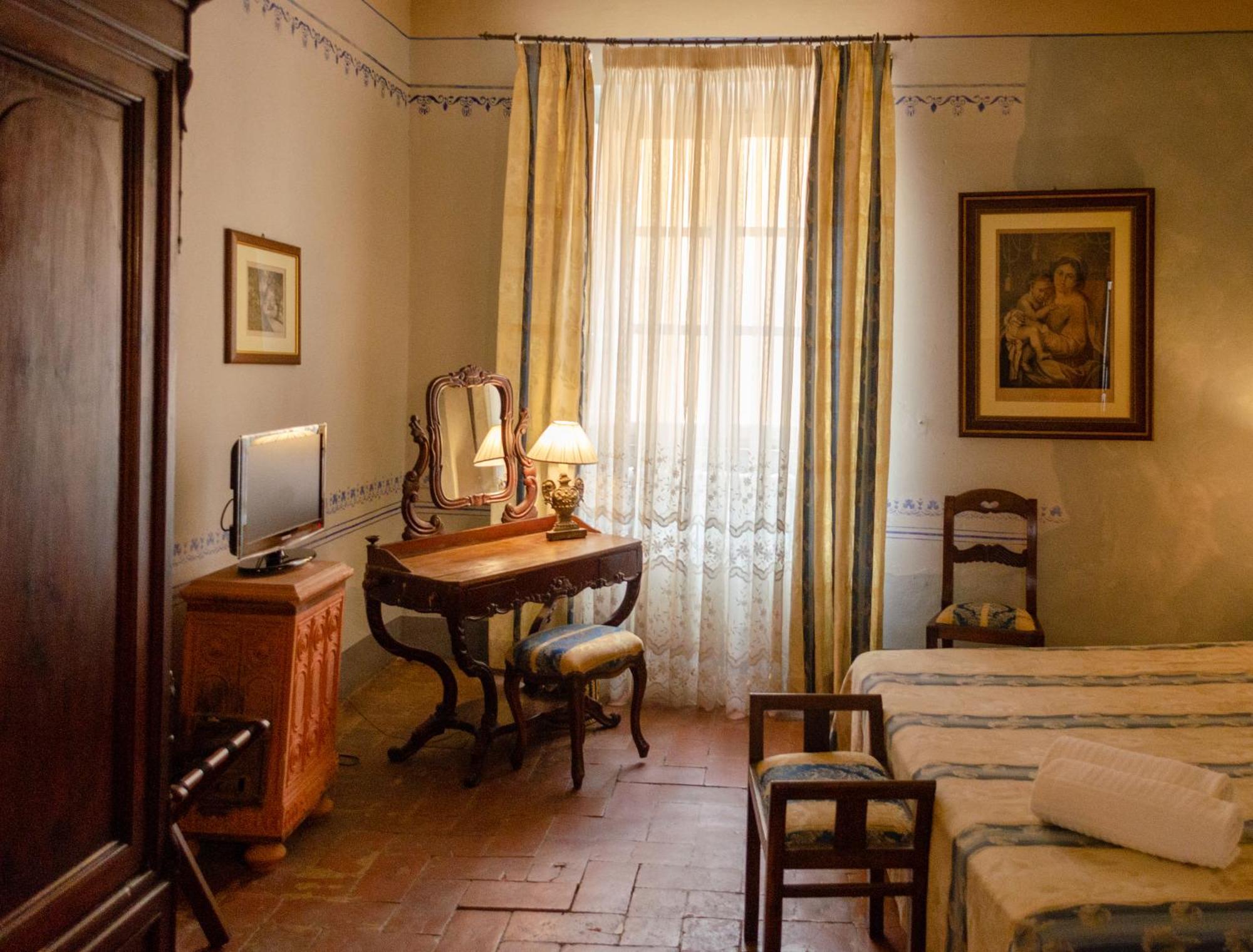 Antica Dimora Leones Bed and Breakfast Palaia Εξωτερικό φωτογραφία