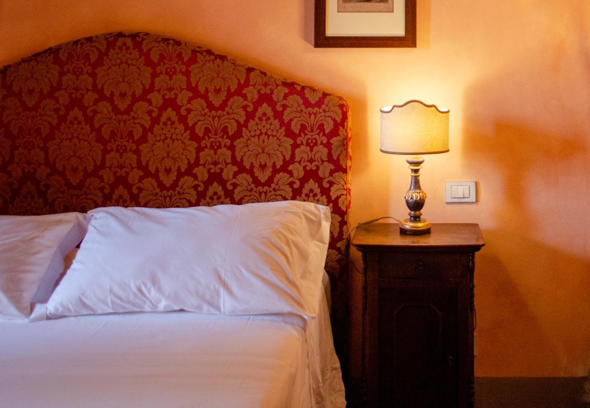 Antica Dimora Leones Bed and Breakfast Palaia Εξωτερικό φωτογραφία